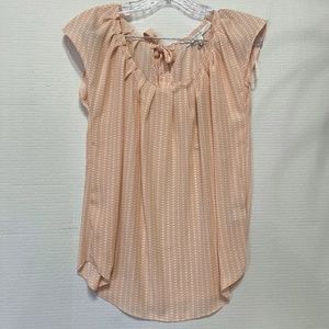 LC LAUREN CONRAD CREAM WITH WHITE HEART PATTERN  PLEAT NECK WOVEN